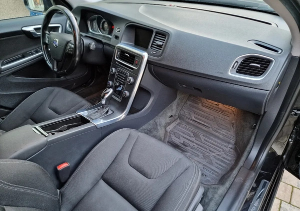 Volvo V60 cena 59900 przebieg: 190377, rok produkcji 2015 z Alwernia małe 277